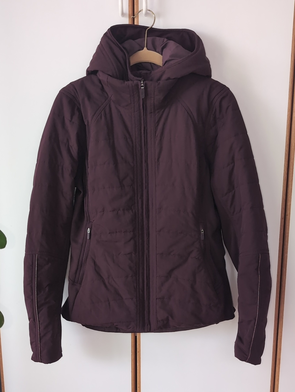 Lululemon Another Mile Jacket 8 Quilted Insulated Cassis - Picture 13 of 16